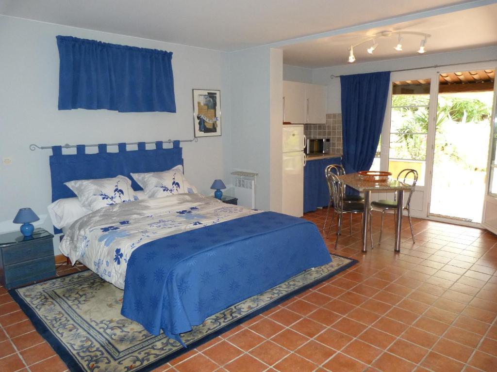 Le Mas Du Pere La Motte Quarto foto